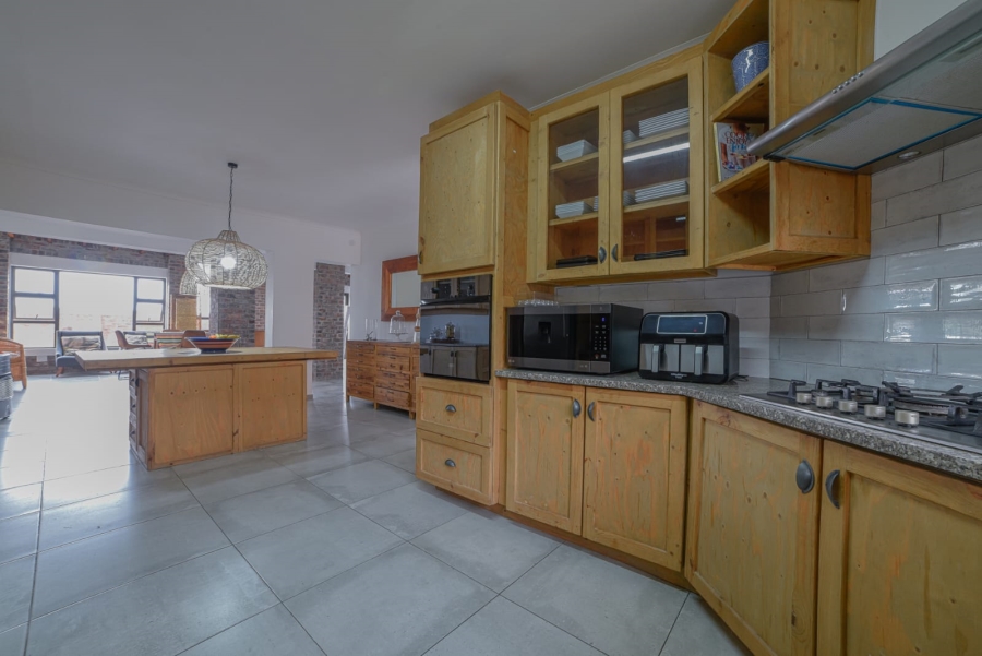 3 Bedroom Property for Sale in Dana Bay Western Cape
